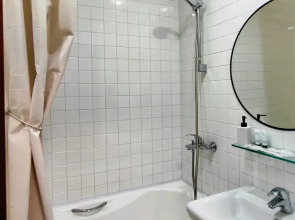 Квартира Апартаменты на 1 й Оранжерейной 28 А