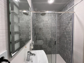 Апартаменты Scandi c двориком для курения, пр. Калинина 38 (1)