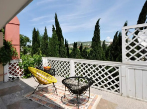 Отель Tekla Palace