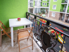 Апартаменты Red Apartments Арт Лайт Сити Молисон