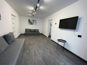 Квартира 4-х комнатная на 10-х у пляжа с озером