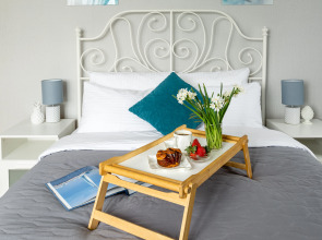 Квартира Двухкомнатная В Гостях у Петербурженки