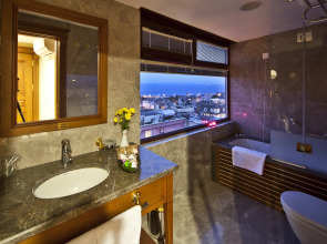 Отель Glk Premier Acropol Suites & Spa