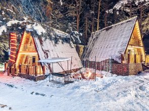Коттедж в Лесу с Бассейном от Квартирукинг