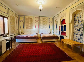 Отель Chor Minor 90 м до cтарого города мы готовы к осеннему празднику