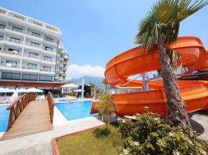 Отель Sey Beach Hotel & Spa