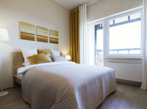 Апартаменты Cozy River and Park View Apartment