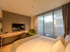 Отель La Green Hotel & Residence Пхукет