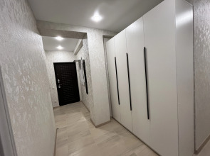 Квартира Апартаменты в Центре Гагры с Видом на Море и Горы