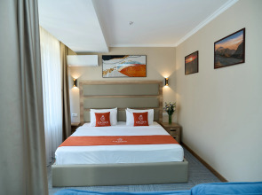 Отель Crown Hotel Bishkek