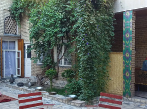 Хостел Umarxon