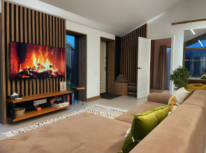 Частный дом просторный барнхаус с панорамными окнами