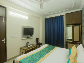 Отель Airport Mayank Residency