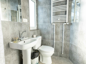 Гостевой дом Anna's Guest House Gori