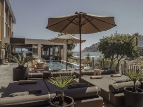 En Vie Beach Boutique Hotel