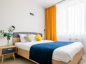 Квартира Яркая студия рядом с набережной и кондиционером