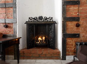 Отель Brick Walls Hotel