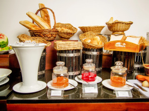 Отель Kandy City by Earl's