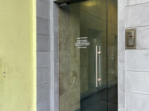 Апартаменты улучшенные в центре города от Sweet Home