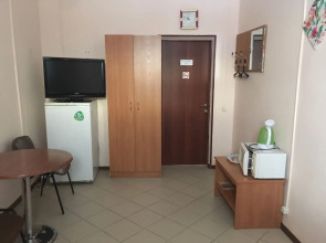 Гостиница Мир на Карбышева