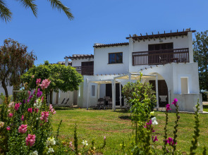 Отель Latchi Family Resort