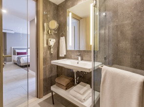 Отель Woovo Phuket Patong