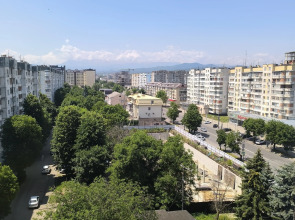 Квартира с видом на Кавказский хребет