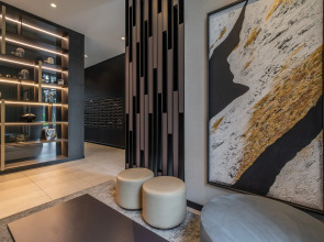 Студия у Метро Космонавтов