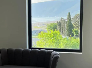 Отель  Берег Святой Софии