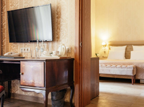 Amra Park Hotel & Spa