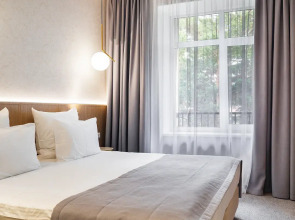 Отель Лесники