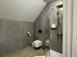 Гостевой дом Хвоя в окружении кедрового леса