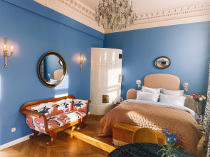 Апартаменты Эксклюзивная квартира Уголок Парижа