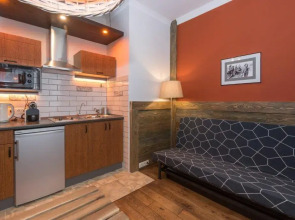 Апартаменты в Центре Города у Нарымского Сквера 1