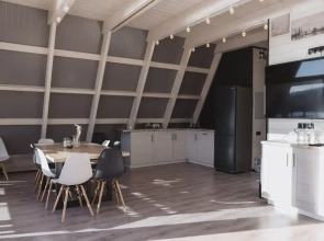 Вилла Семейно-Туристический загородный клуб Карамелькино Коттедж 4