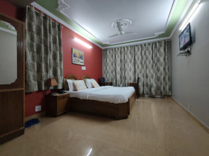 Отель Snow Crest Inn