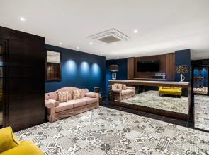 Отель The Quartier Hotel Phrom Phong - Thonglor Bangkok by Compass Hospitality