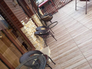 Отель Come & Rest