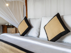 Курортный отель Ananthaya Beach