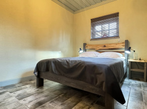 Частный дом коттедж у пристани в центре города