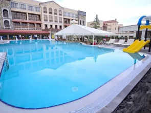 Отель Кавказ