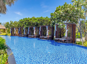 Курортный Отель Wyndham Grand KN Paradise Cam Ranh