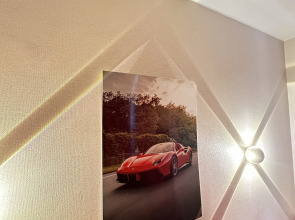 Апартаменты Форд против Феррари