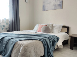 Апартаменты Panda Home с видом на мост влюблённых