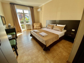 Гостевой дом Бархатный сезон