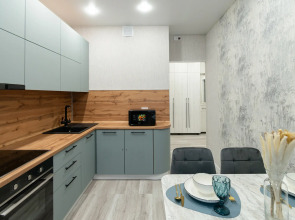 Апартаменты с панорамными окнами на набережной реки