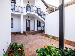 Гостевой дом Три восьмёрки