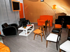 Orange Hotel