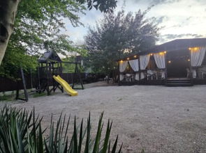 Отель Марьям