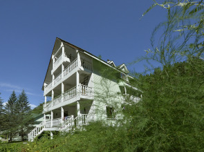 Отель ГК Ареда 1 - Mountain